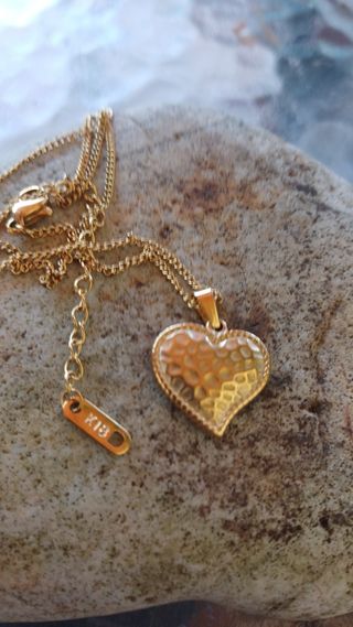 Collar corazón dorado