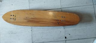 Monopatín antiguo de madera