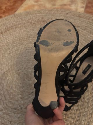 Sandalias tacón tiras negras