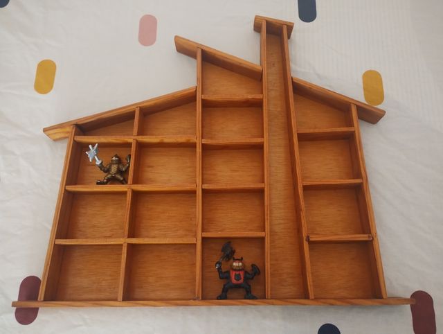Libreria a forma di casa in legno - 1 pz.