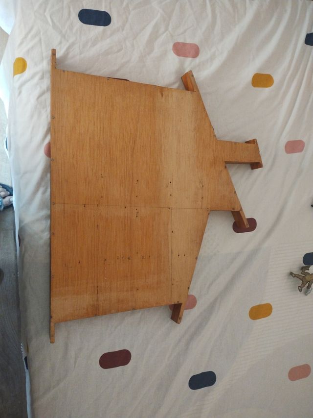 Libreria a forma di casa in legno - 1 pz.