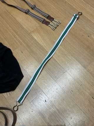 Accessori bimbo: cappello, costume, bretelle