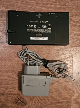 Nintendo DS + 3 juegos (1 a estrenar)
