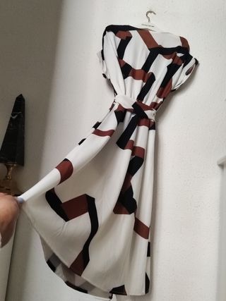 Vestido + gargantilla blanco y marrón estampado M 
