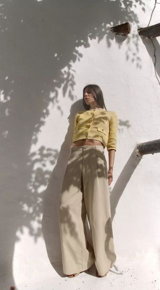 Pantalón ancho pinzas beige