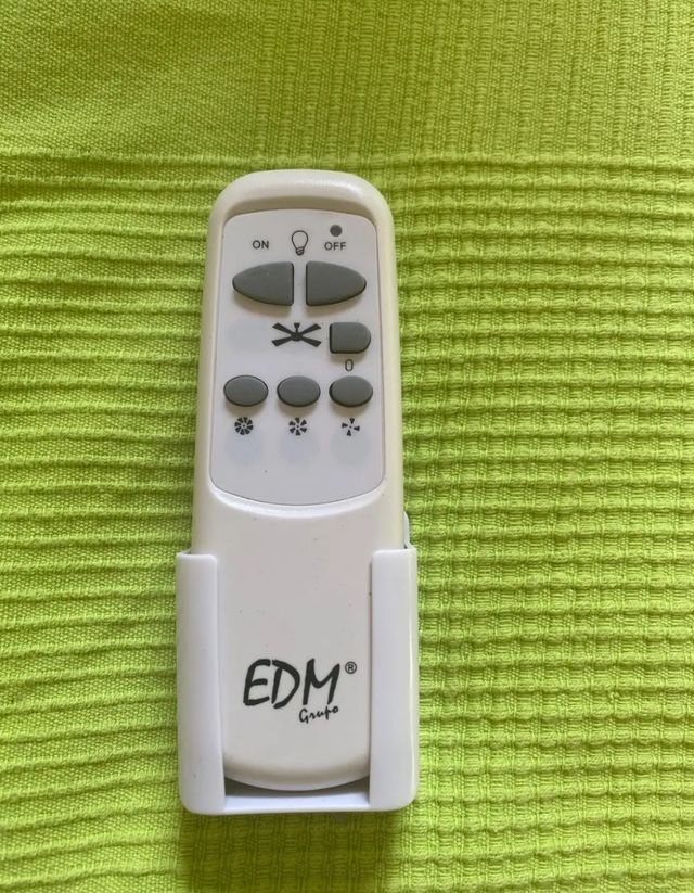 Ventilador techo blanco 130cm grande con luz mando