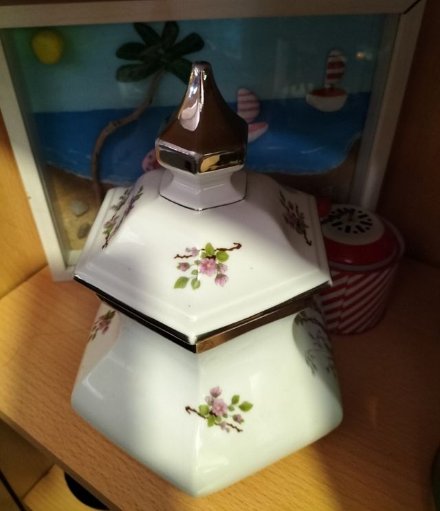 BOTE CERÁMICA VINTAGE CON FLORES Y PLATEADOS