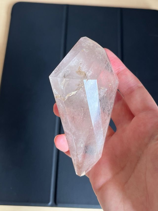 Cuarzo en forma de diamante