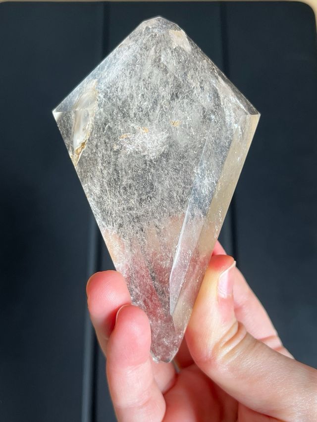 Cuarzo en forma de diamante