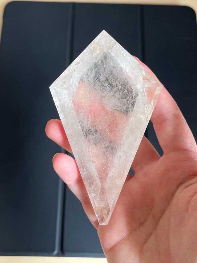 Cuarzo en forma de diamante