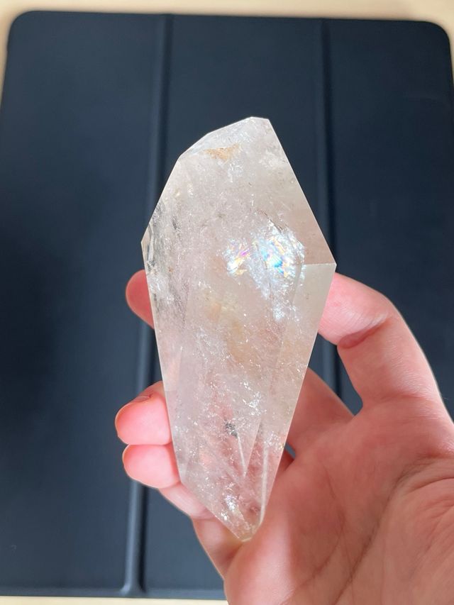 Cuarzo en forma de diamante