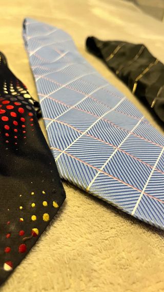 11 Corbatas - Multicolor y Rojas