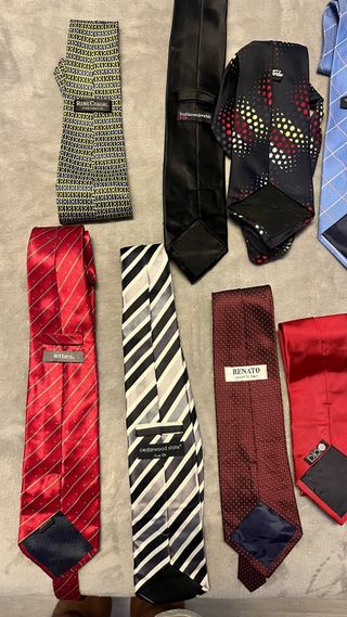 11 Corbatas - Multicolor y Rojas