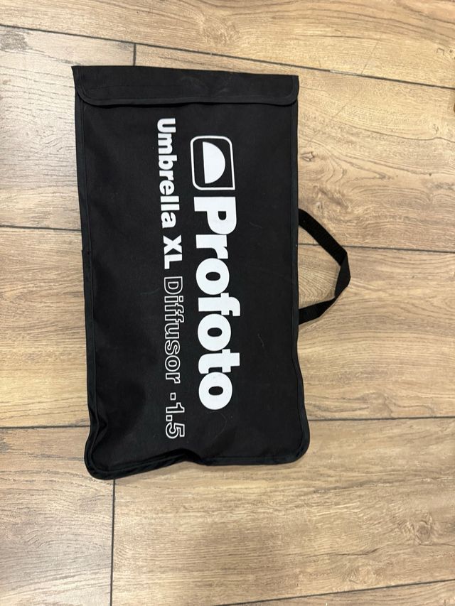 Profoto DIFUSOR XL 15p
PARAGUAS NO INCLUIDO