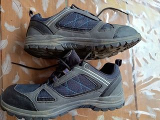 Scarpe trekking blu e nere