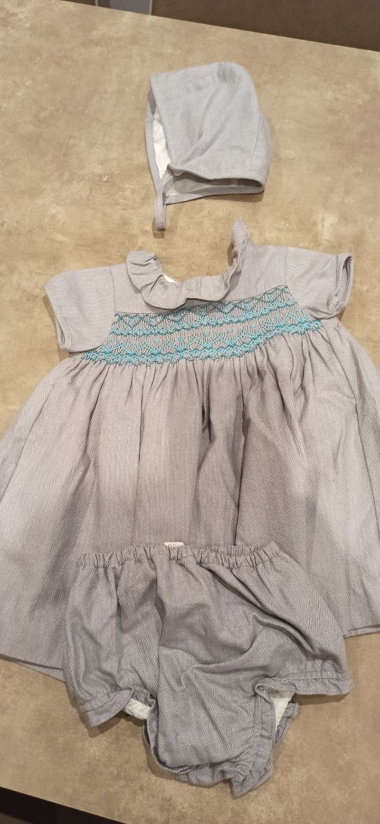 Conjunto bebé 80cm vestido chaqueta braguita gorro
