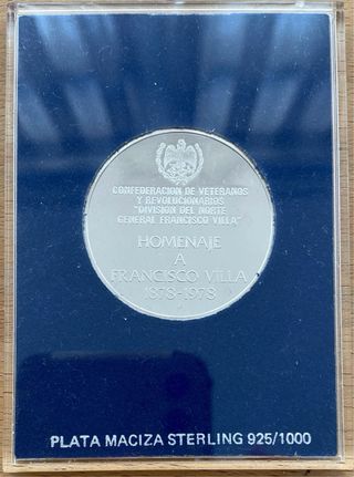 Medalla Gral. Francisco Villa en plata pura.