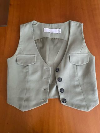 Chaleco Bershka verde XS