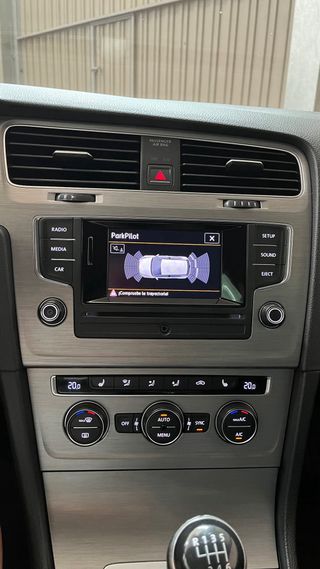 Volkswagen Golf VII Advance 2.0 TDI 2015