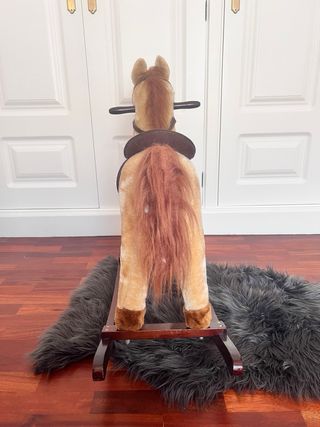 Caballo balancín infantil
