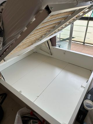 Cama matrimonio IKEA con canapé abatible blanca