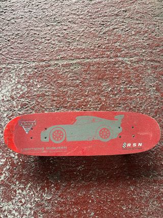 Patinete Cars: ¡A toda velocidad!