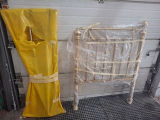 CAMA DORADA 