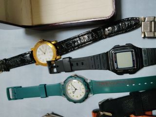 12  relojes para piezas