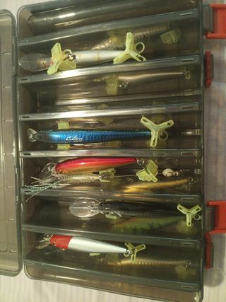 Señuelos Pesca + Alicates varios usos
