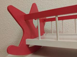 Cuna mecedora muñecas.