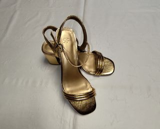 Sandalias doradas Parfois - T.39