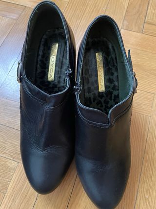 Botines negros de piel