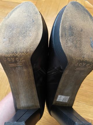Botines negros de piel