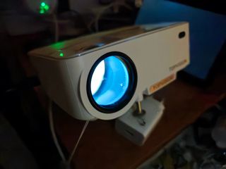 Proyector Portátil 1080P 9500 lúmenes HDMI, USB...