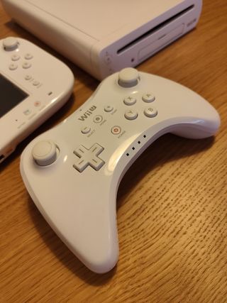 Wii U 8gb Blanca + 8 Juegos (Americano)