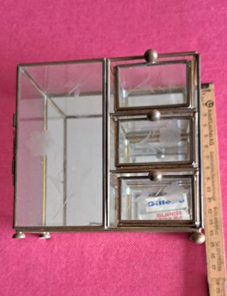 Vitrina antigua cristal metal