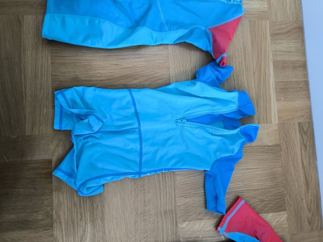 4 bañadores niño/niña UV50+