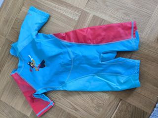 4 bañadores niño/niña UV50+