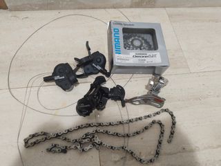 Componentes SRAM y Shimano bici