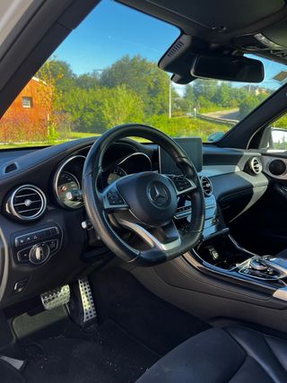 Mercedes-Benz GLC220 D (ARBOL ARTICULADO CAMBIADO)