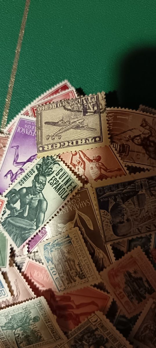 Sellos España: 120 usados y nuevos