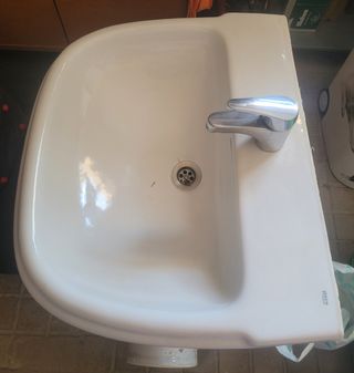 Lavabo con pedestal