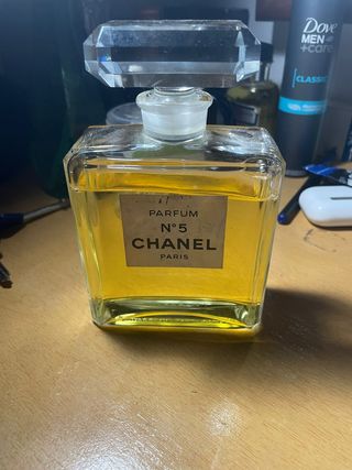 Chanel N°5 Perfume - París