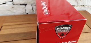 Minichamps 1:12 DUCATI 999 F04 LEON HASLAM BSB2005