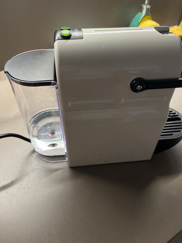 Cafetera Nespresso Inissia - Reparar