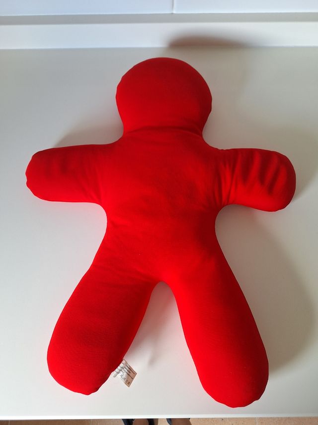 Cojín muñeco anti estrés rojo