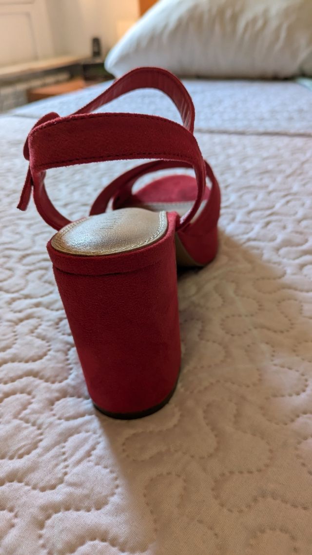 Sandalias rojas plataforma N° 39