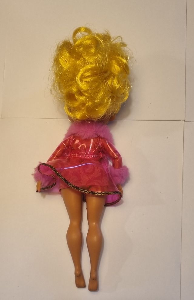 Muñeca LOL Surprise OMG