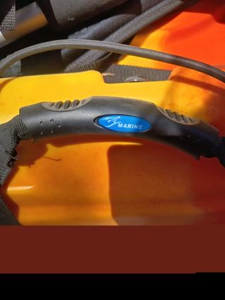 Kayak pesca: ligero y naranja