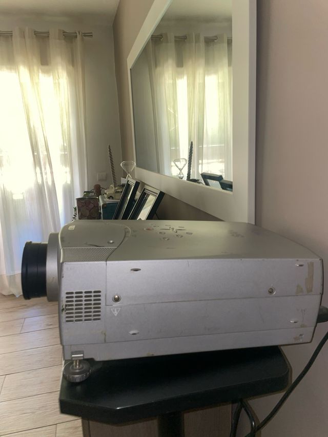 Proyector SANYO Multiverse